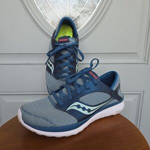 Saucony Women's Kineta Relay Running Shoe Teal Aqua